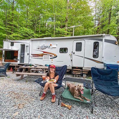 Rv Adventure Roscoe Pet Friendly Hotel ภายนอก รูปภาพ